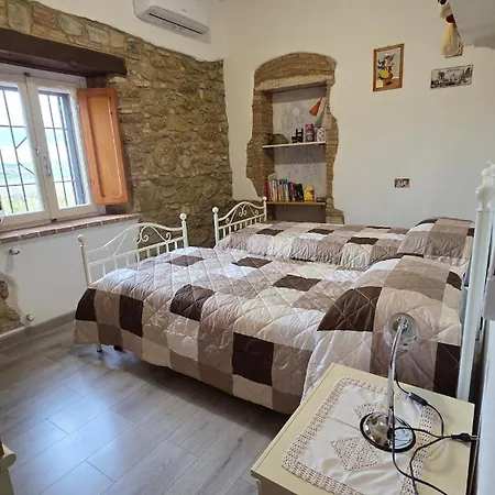 Hébergement de vacances Casa Il Poggio 8min Dal Mare Castelnuovo della Misericordia
